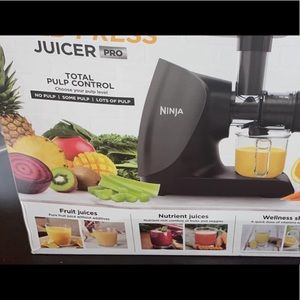 Ninja Cold Press Juicer *Brand New In Box*